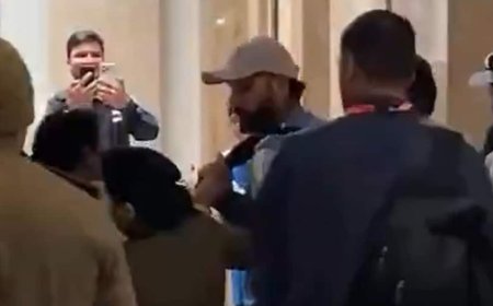 Watch: महिला फैन ने मचाया उत्पात, सुरक्षा घेरा तोड़ पकड़ लिया रोहित शर्मा का हाथ; वायरल वीडियो उड़ा देगा होश