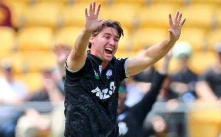 टी20 इंटरनेशनल में सबसे महंगा तीन ओवर का स्पेल फेंकने वाला गेंदबाज, भारत के खिलाफ लुटाए इतने रन