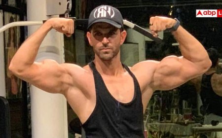 Hrithik Roshan Fitness: 52 की उम्र में भी 'ग्रीक गॉड' जैसा लुक! कौन है वह शख्स, जो तय करता है ऋतिक रोशन का मील प्लान?