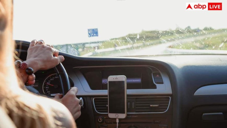 ड्राइविंग के दौरान तेज संगीत सुनना कितना खतरनाक, जानें क्या कहते हैं एक्सपर्ट्स?