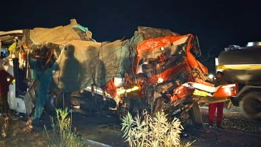 आधी रात को आग का गोला बन गई बस, तीन लोग जिंदा जले, कई झुलसे