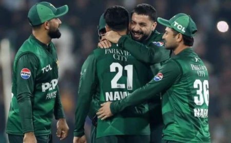 लाहौर टी20 में ऑस्ट्रेलिया के खिलाफ पाकिस्तान की इंटरनेशनल बेइज्जती, खिलाड़ियों के बाद अंपायर ने बनवाया मजाक