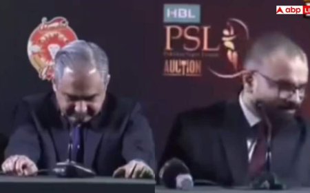 Video: 'ICC ने आपके आगे घुटने टेक दिए', रिपोर्टर ने पूछा सवाल तो मोहसिन नकवी के बगल में बैठा शख्स हंस पड़ा, खुल गई पोल