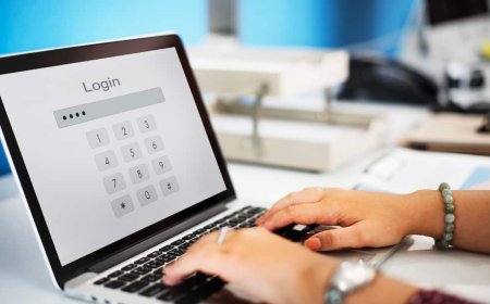 अब भी पासवर्ड यूज कर रहे हैं? पुराना हो गया यह तरीका, एकदम सेफ रहना है तो यूज करें पासकी