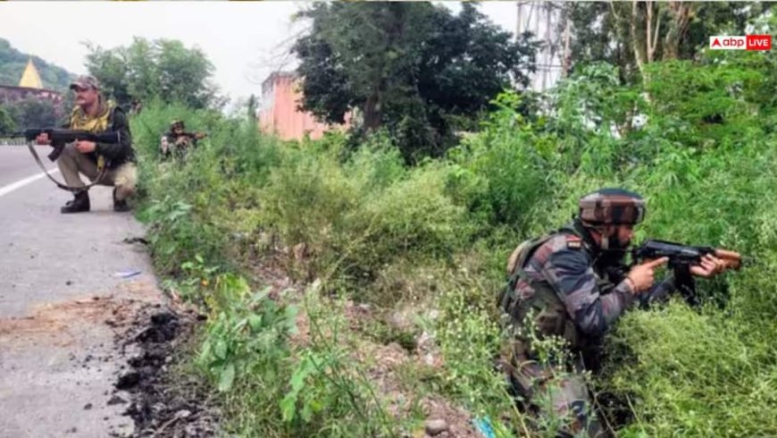 जम्मू-कश्मीर के किश्तवाड़ में सुरक्षाबलों को बड़ी सफलता, तीसरे आतंकी का झुलसा हुआ शव बरामद