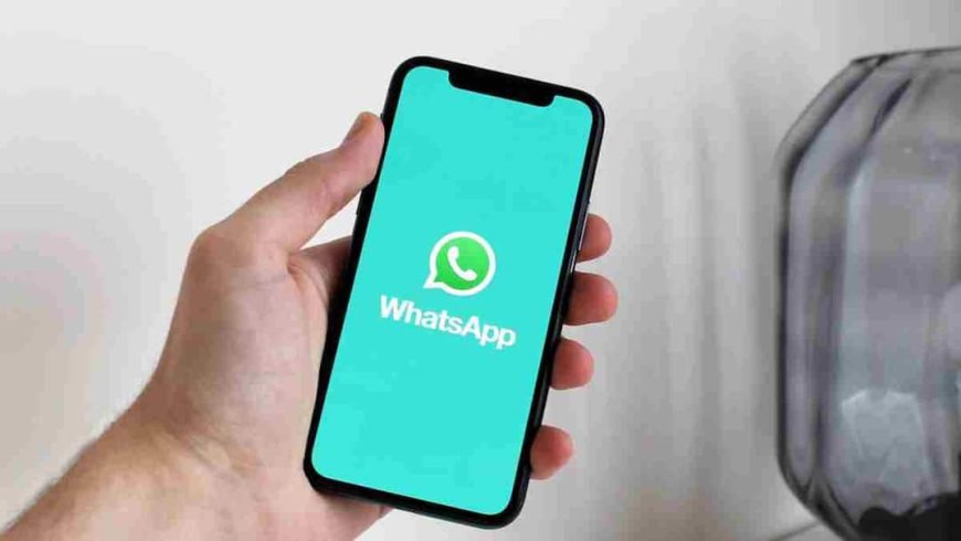 WhatsApp का बड़ा धमाका! अब मैसेज होंगे ऑटो-शेड्यूल और स्पॉइलर फीचर से छिपेगा सीक्रेट कंटेंट, iOS यूजर्स के लिए क्या बदलने वाला है?