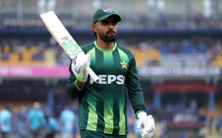 टी20 वर्ल्ड कप में खराब प्रदर्शन, बाबर आजम पाकिस्तान टीम से बाहर; बांग्लादेश के खिलाफ नहीं मिला मौका