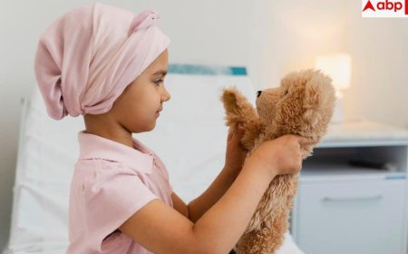 Childhood Cancer: लगातार बुखार, थकान और हड्डियों में दर्द... बच्चों में दिखें ये लक्षण तो न करें इग्नोर, वरना हो जाएगा कैंसर