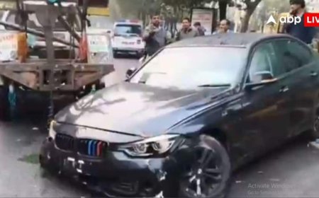 हैदराबाद के फिल्मनगर में BMW ने डिवाइडर तोड़ा, एयरबैग खुलने से टला हादसा, BNS के तहत केस दर्ज