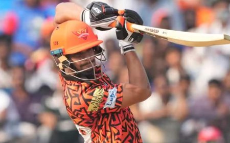 मां की मौत, पिता ने कर ली दूसरी शादी, फिर चाचा ने उठाई जिम्मेदारी, आरसीबी के खिलाफ धमाका करने वाले अनिकेत वर्मा की कहानी रुला देगी