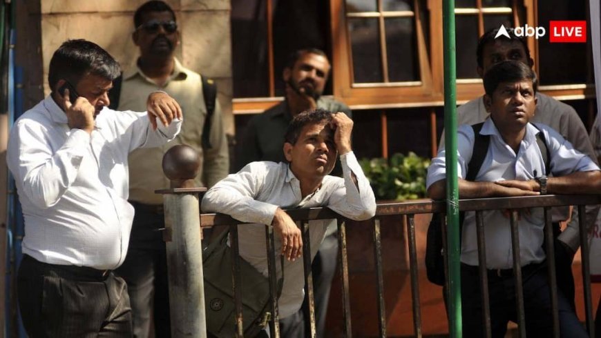 Share Market Down: जंग की आंच से लाल हुआ शेयर बाजार, 365 अंक लुढ़का सेंसेक्स, निफ्टी भी 109 अंक टूटा