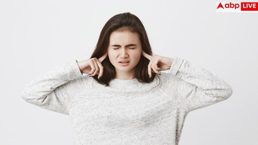 Ear Infection Symptoms: क्या आपके कान आपको दे रहे हैं चेतावनी? इन संकेतों को पहचानें, वरना हो सकती है गंभीर समस्या