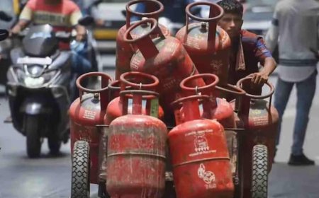 LPG Price Today: आज से 195 रुपए महंगा हो गया कमर्शियल गैस सिलेंडर, अब कितने का मिलेगा, जानें