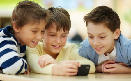 बच्चों पर फोन के नुकसान से दुनिया परेशान, आधे से ज्यादा देशों के स्कूलों में लगा बैन