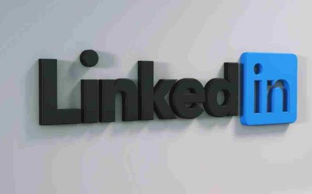 LinkedIn पर सेफ नहीं है आपका डेटा! ऐसे हो रही आपकी जासूसी, जानिए क्या है पूरा मामला