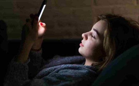 Doomscrolling: स्क्रॉलिंग की लत से हैं परेशान? ये 5 Apps बदल देंगे आपकी आदत, फोन खुद हो जाएगा कंट्रोल