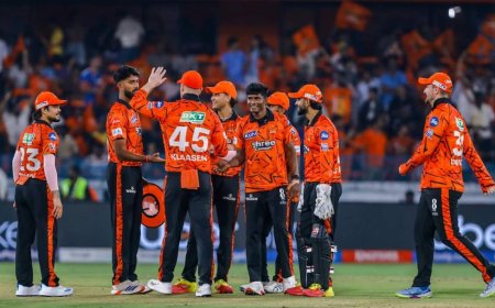 SRH पर मंडराया संकट, IPL 2026 से बाहर हुआ टीम का खूंखार खिलाड़ी, जानें किसने किया रिप्लेस
