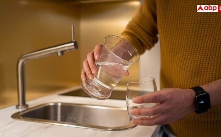 Drinking Water Before Meals: खाना खाने से पहले पानी पीने के लिए क्यों कहते हैं डॉक्टर्स, इस आदत से शरीर को कितना फायदा?
