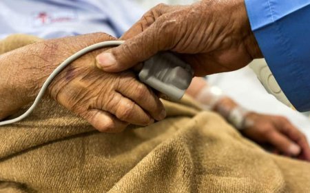 Milk And Parkinson Disease:सेहतमंद समझकर रोज पी रहे हैं दूध? इस लाइलाज बीमारी का बढ़ सकता है खतरा