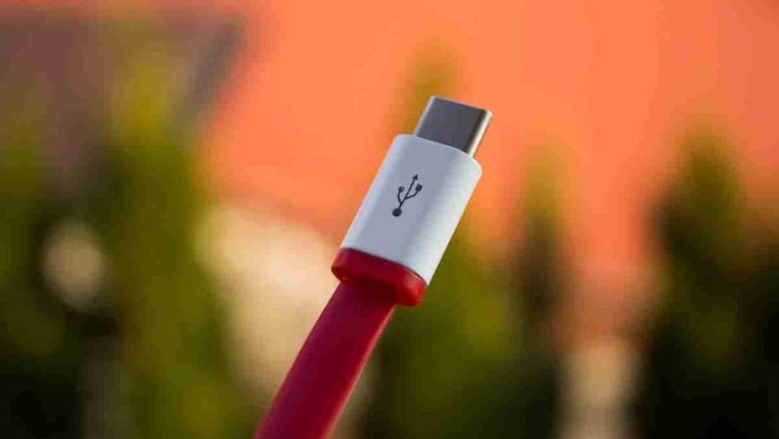 USB-C में C का क्या मतलब होता है? 90% लोग आज तक समझ ही नहीं पाए ये सिंपल सा राज