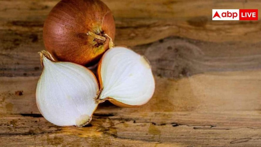 इस तरह से काटेंगे प्याज तो कभी नहीं आएंगे आंसू, जान लें बेस्ट तरीका