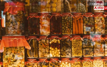 Pickle Mold: अचार में इस वजह से लग जाती है फफूंदी, जानें इसे बचाने के तरीके