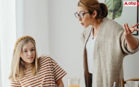 Family Relationships: पार्टनर से ज्यादा अटैच है बच्चा तो न लें टेंशन, एक्सपर्ट के ये पैरेंटिंग टिप्स आएंगे आपके काम