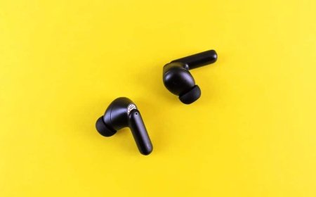 क्या कानों में लगे Earbuds कर सकते हैं आपकी जासूसी? जानिए क्या है इसकी सच्चाई