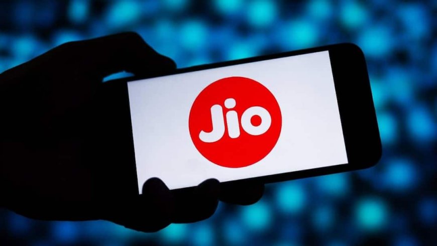 Jio का धमाका! एक ही रिचार्ज में मिल रहे 15 OTT ऐप्स, Netflix-Amazon वालों की बढ़ी टेंशन