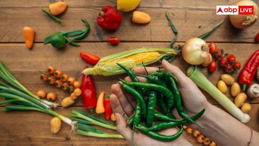 Green Chili Side Effects: एक दिन में कितनी हरी मिर्च खानी चाहिए? जरूरत से ज्यादा खाने में हो सकता है यह नुकसान