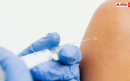 Pneumonia Vaccine: उम्र 50 पार और बार-बार रहता है खांसी-जुकाम? जान लें कब है निमोनिया वैक्सीन की जरूरत