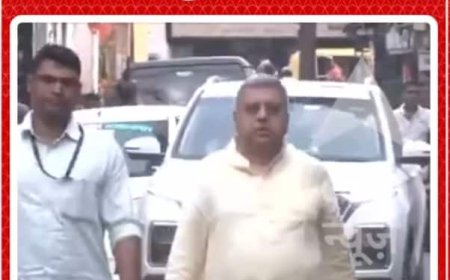 ममता बनर्जी के घर जाते समय कल्याण बनर्जी ने क्या किया?