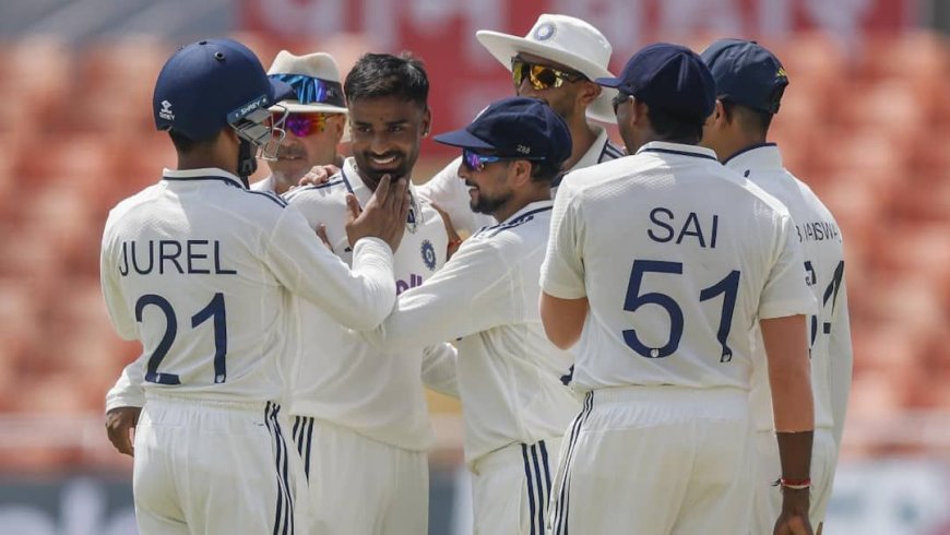 IND vs AFG Test Day 2 Live Score: सिराज की आतिशी पारी का अंत, भारत का 8वां विकेट गिरा; वाशिंगटन-कुलदीप क्रीज पर मौजूद