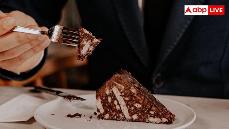 Best Time To Eat Dessert: मीठा खाने की आदत बदल सकती है सेहत, डॉक्टर ने बताया मिठाई खाने का सही समय