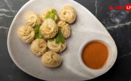 Veg Momos Recipe: घर पर बनाएं बाजार जैसे टेस्टी मोमोज, इस सीक्रेट रेसिपी से उंगलियां चाटेंगे घरवाले