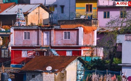 Roof Leakage Signs: छत टपकने से पहले घर में दिखते हैं ये बदलाव? मानसून में भारी नुकसान से पहले हो जाएं अलर्ट
