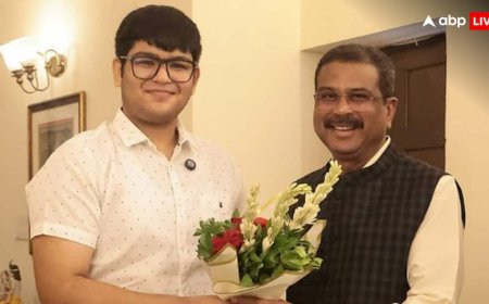 CJP प्रोटेस्ट और इस्तीफे की मांग के बीच NEET के सेकंड टॉपर से मिले धर्मेंद्र प्रधान, बोले - 'मुझे भरोसा है...'