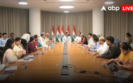 शिक्षा मंत्री का चार्ज लेने के बाद प्रह्लाद जोशी का आया पहला रिएक्शन, बोले -  'यह जिम्मेदारी...'