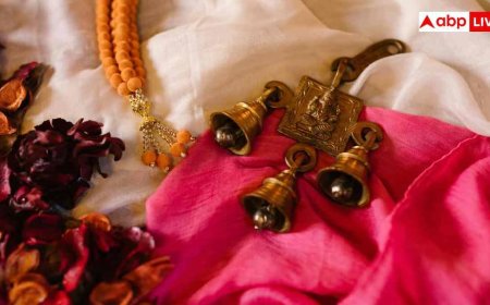 सावन 2026 Fashion Trends: इस सावन साड़ी के साथ ट्राई करें ये Stylish Bindi Designs
