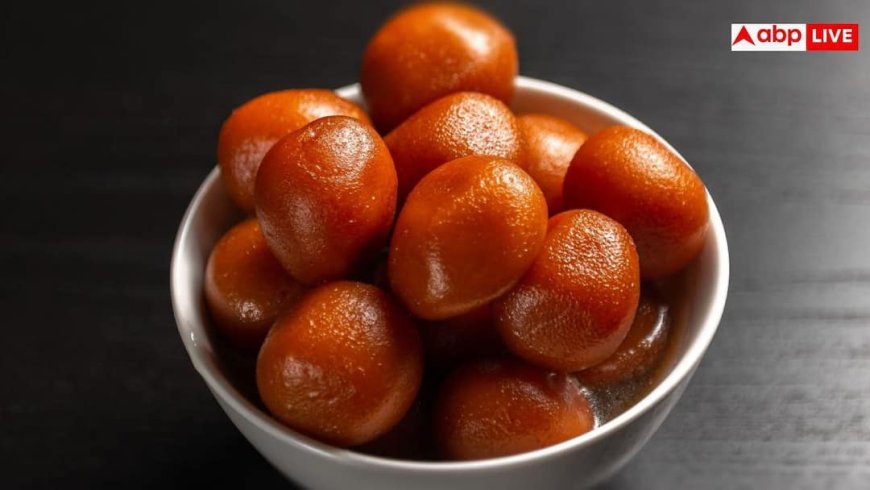 Gulab Jamun Recipe: क्या घर पर बनाते समय बिखर जाते हैं गुलाब जामुन? इस आसान तरीके से बनेंगे हलवाई जैसे स्पंजी