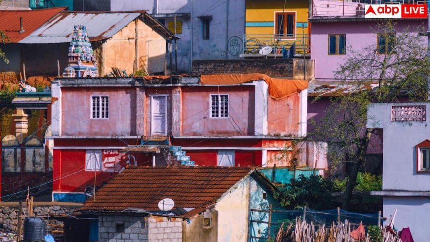 Roof Leakage Signs: छत टपकने से पहले घर में दिखते हैं ये बदलाव? मानसून में भारी नुकसान से पहले हो जाएं अलर्ट