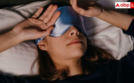 नींद में क्यों बड़बड़ाते हैं लोग, किस बीमारी का इशारा है यह आदत?