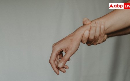 सोते-सोते सुन्न हो जाता है हाथ, हो सकती है गंभीर वजह 