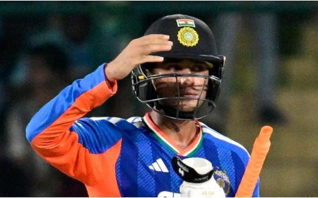 अभिषेक शर्मा की तूफानी बैटिंग ने PAK दिग्गजों के उड़ाए होश, बोले- न्यूजीलैंड को तबाह कर दिया